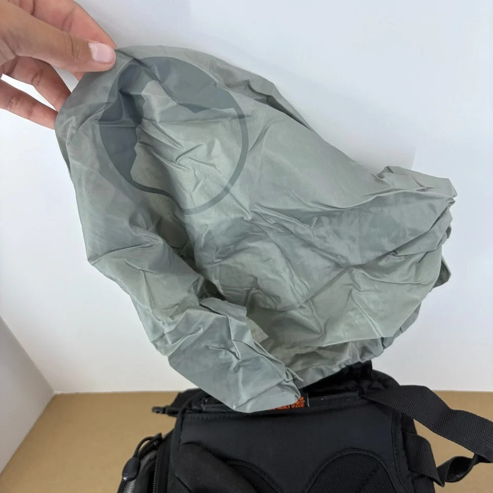 Lowepro Crossbody Camera Bag, Black, Adjustable Sizing, Space for 3-4 Lenses